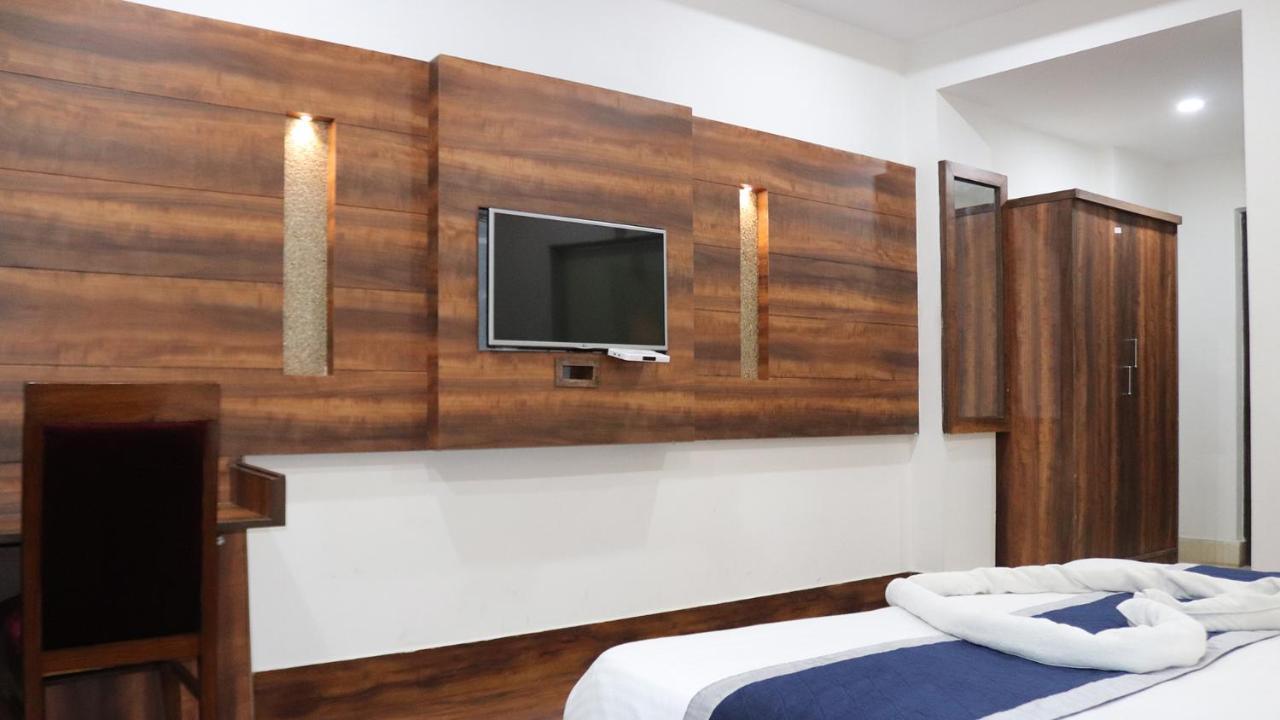 Ak Continental - Mcleodganj Hotel Дхарамсала Екстериор снимка