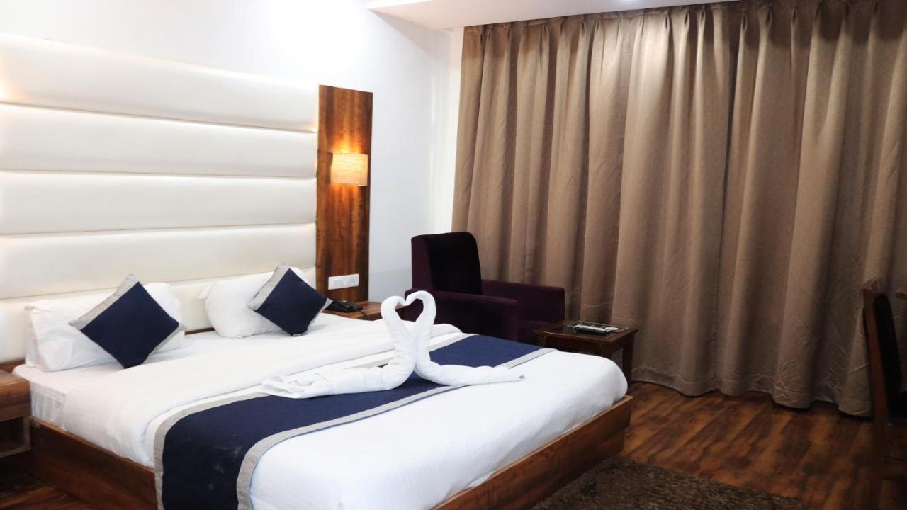 Ak Continental - Mcleodganj Hotel Дхарамсала Екстериор снимка