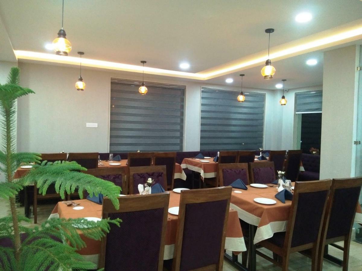 Ak Continental - Mcleodganj Hotel Дхарамсала Екстериор снимка