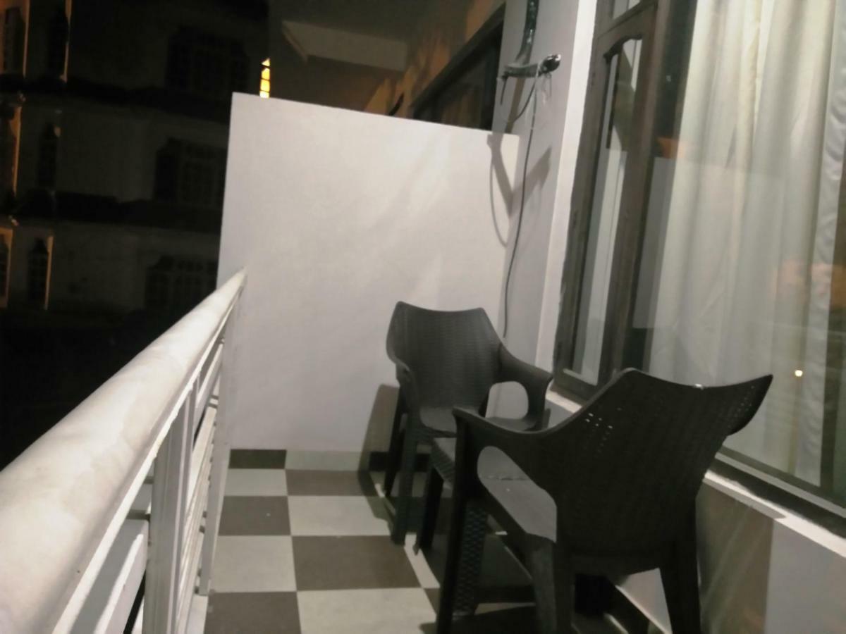 Ak Continental - Mcleodganj Hotel Дхарамсала Екстериор снимка
