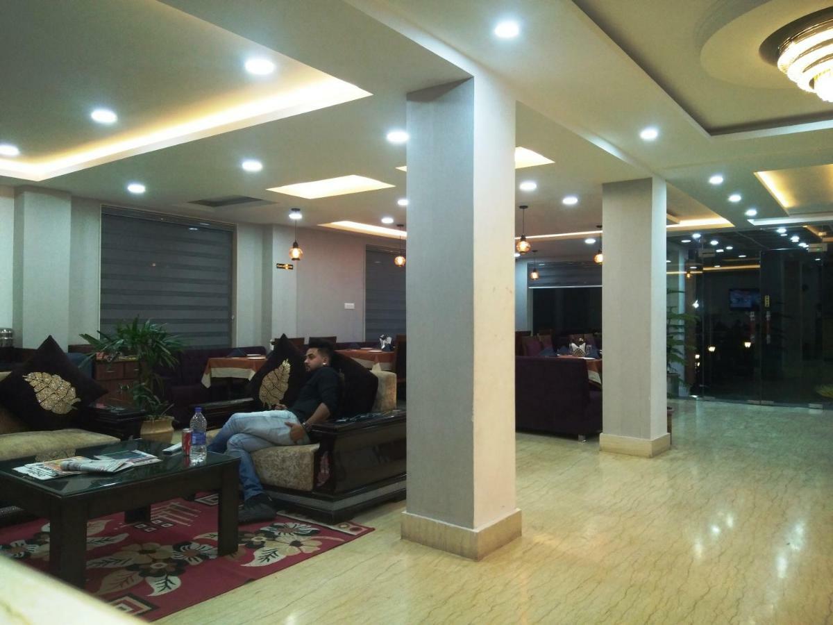 Ak Continental - Mcleodganj Hotel Дхарамсала Екстериор снимка