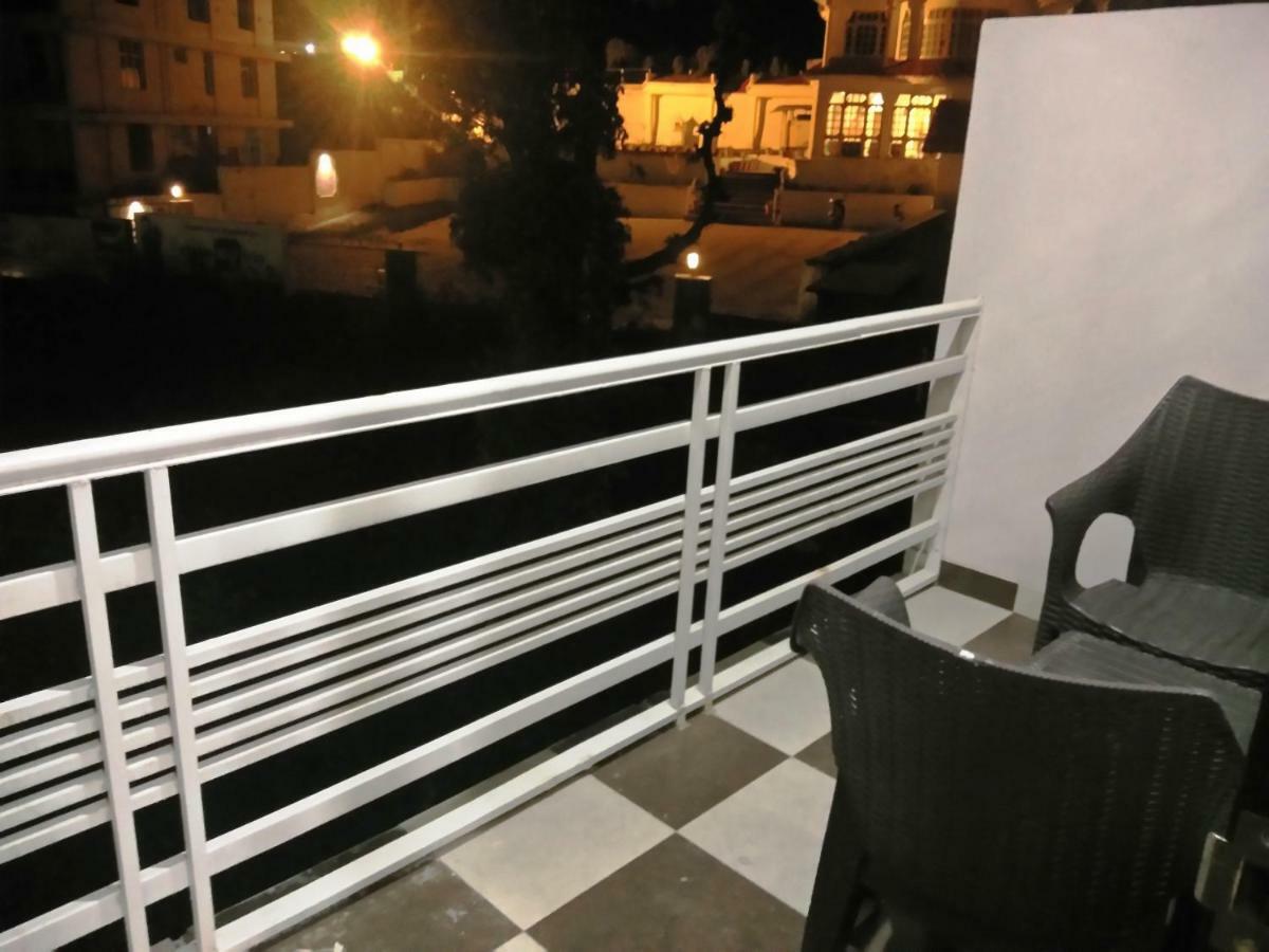 Ak Continental - Mcleodganj Hotel Дхарамсала Екстериор снимка