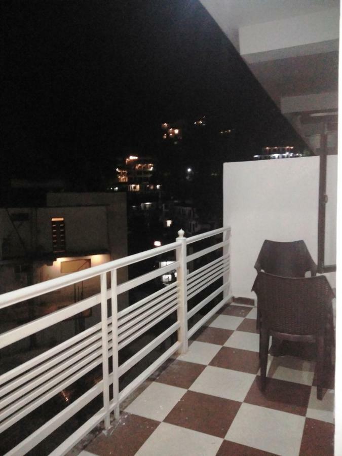 Ak Continental - Mcleodganj Hotel Дхарамсала Екстериор снимка