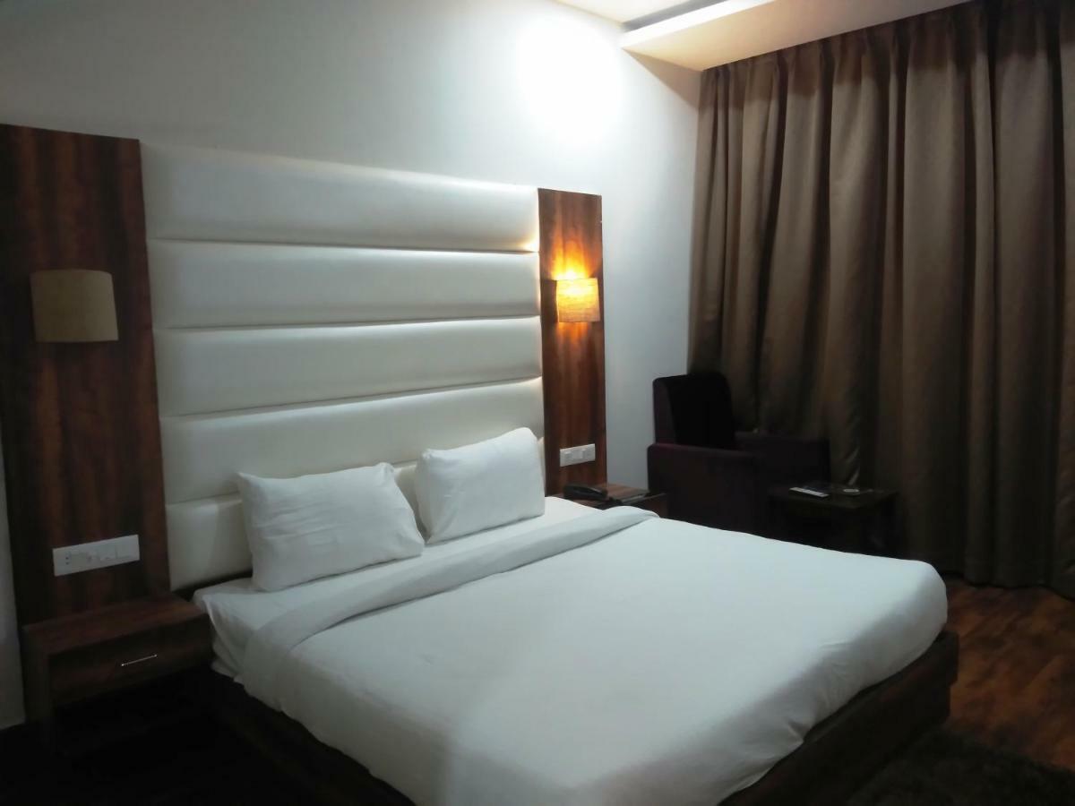 Ak Continental - Mcleodganj Hotel Дхарамсала Екстериор снимка